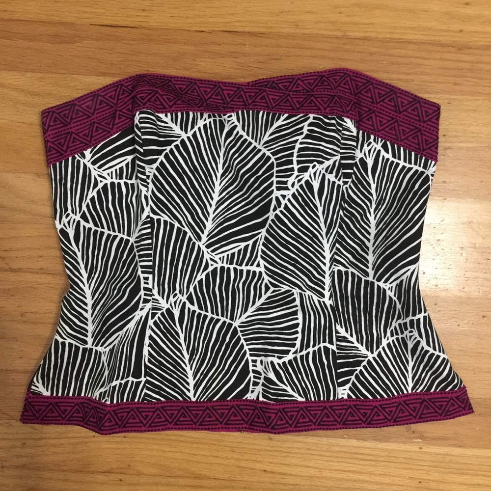 White House Black Market Embroidery Printed Corset